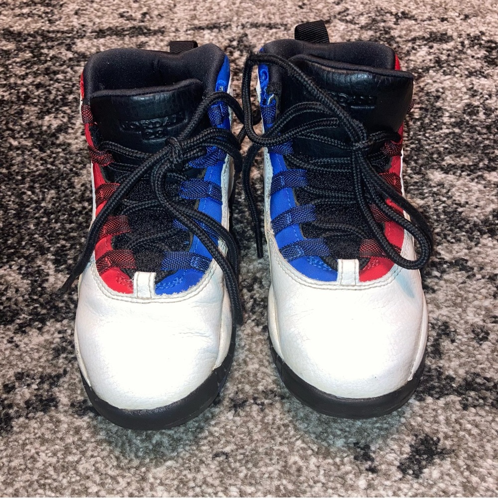 Kids Jordan shoes size 11c